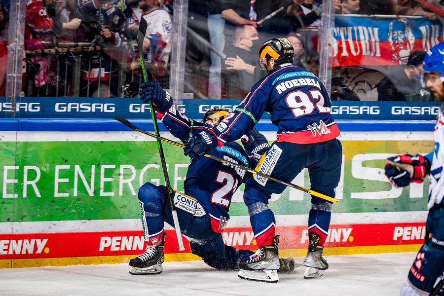 Eisbären Stehen Im Finale Der DEL - Eishockey.net - DEL